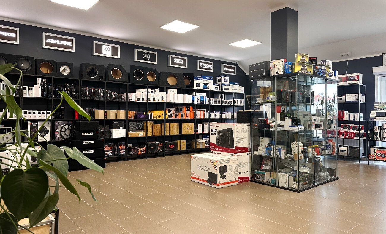 Rzeczywisty salon car audio Dobry Ton w Kalinówce